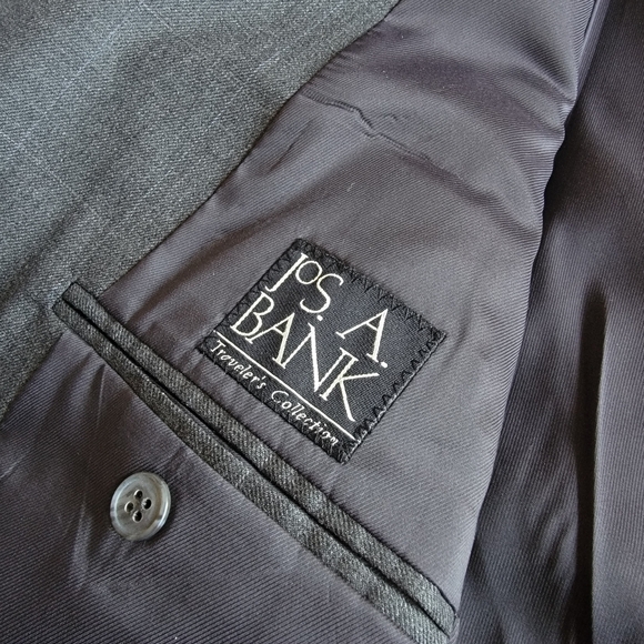 Jos A. Bank Suit Travelers Collection Mens 42R Jacket 38W x 28L Flat Front Pants - Picture 6 of 15